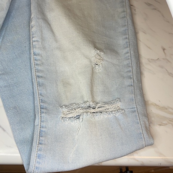 #6 Mid-Rise Curvy Distressed Skinny Jeans - (Blue)💰🔥 - Picture 3 of 7